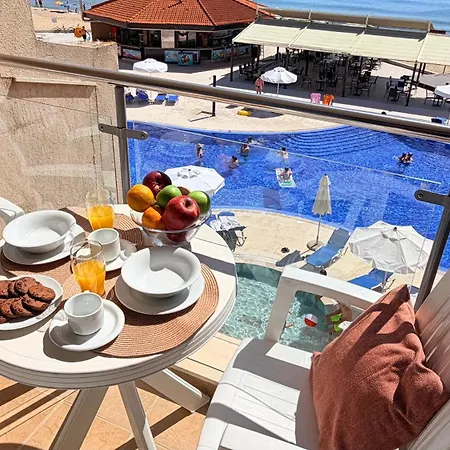 Apartament Beachfront - Sea & Pool Views - C205