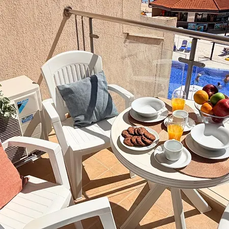Apartament Beachfront - Sea & Pool Views - C205 *