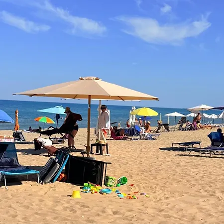 Beachfront - Sea & Pool Views - C205 Apartament Obzor