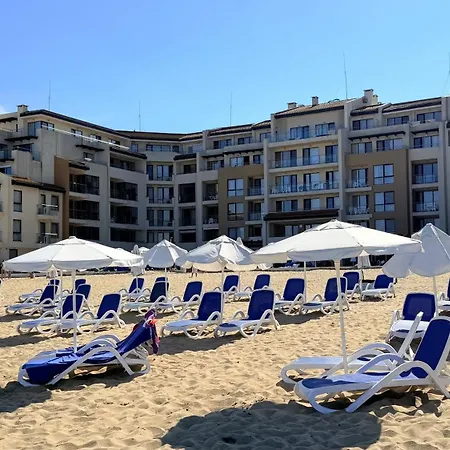 Apartament Beachfront - Sea & Pool Views - C205 *