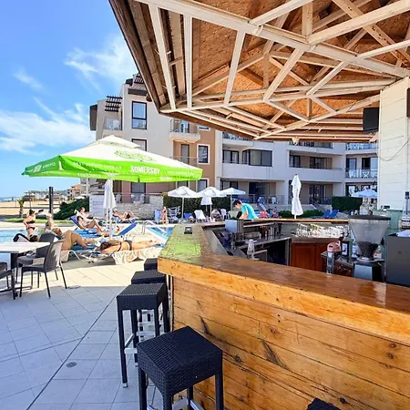 Apartament Beachfront - Sea & Pool Views - C205 Obzor