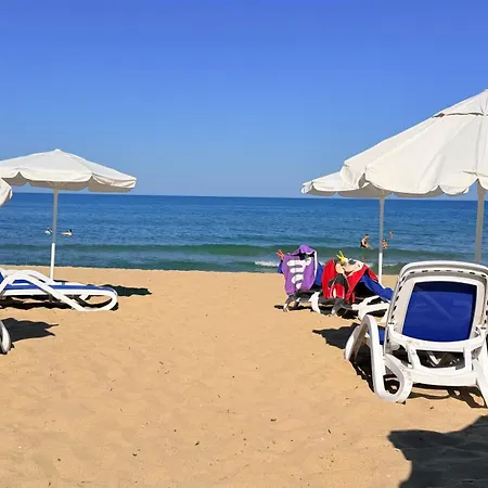 Apartament Beachfront - Sea & Pool Views - C205 *