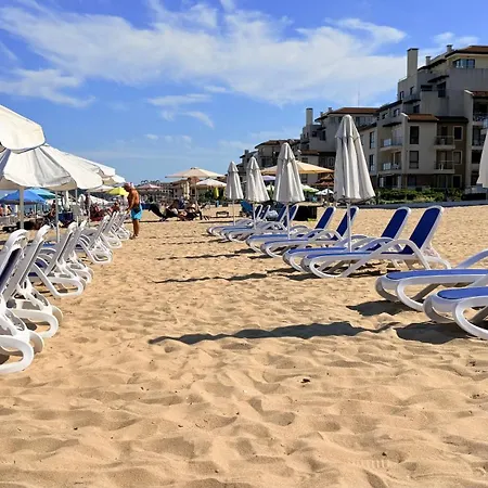 Beachfront - Sea & Pool Views - C205 Apartament