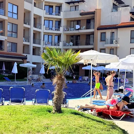 Beachfront - Sea & Pool Views - C205 Apartament
